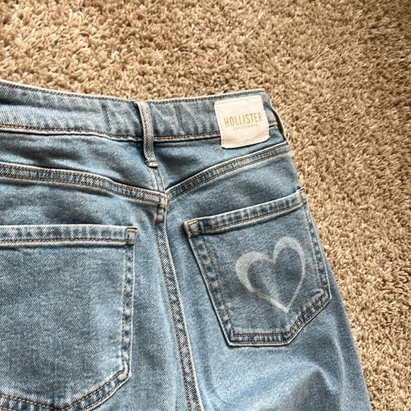 Hollister ultra high-rise dad jeans (3R/2R w26R) blue heart - Picture 4 of 4